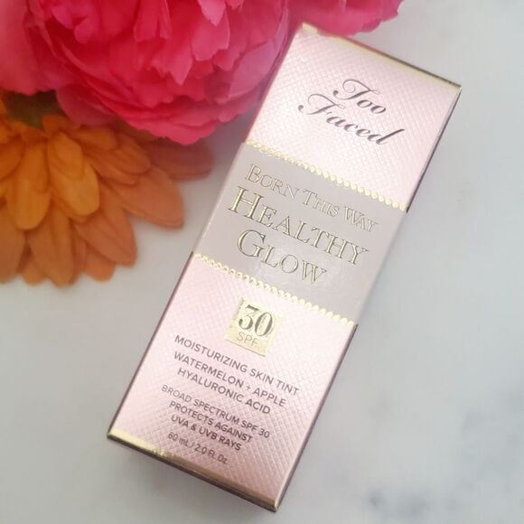 Too Faced Born This Way Healthy Glow Foundation -Porcelain - Picture 10 of 14